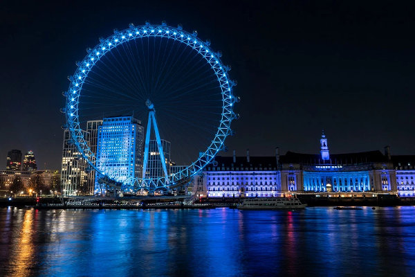 the London skyine in blue