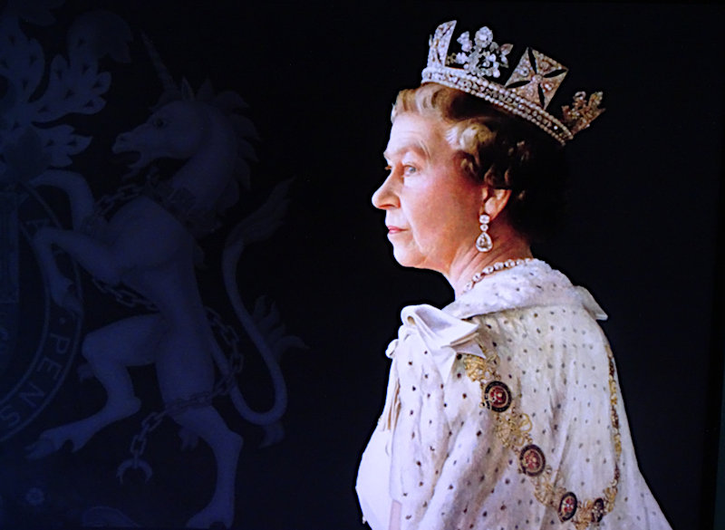 Queen Elizabeth dies